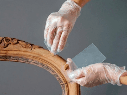 Sainmhúnlú, athchóiriú agus póirseáil troscáin